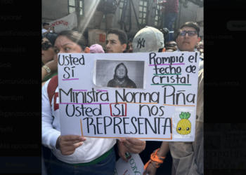 Trabajadores del Poder Judicial se manifiestan en la Suprema Corte de Justicia de la Nación